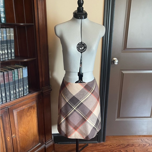 Talbots Dresses & Skirts - EUC Talbots Wool Blend Plaid Pencil Skirt for Work